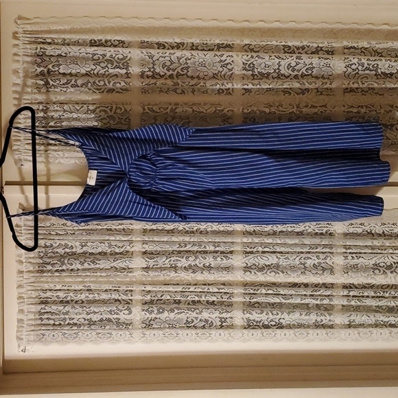 Everly Tie Front Cropped Jumpsuit Size Small - Picture 4 of 8